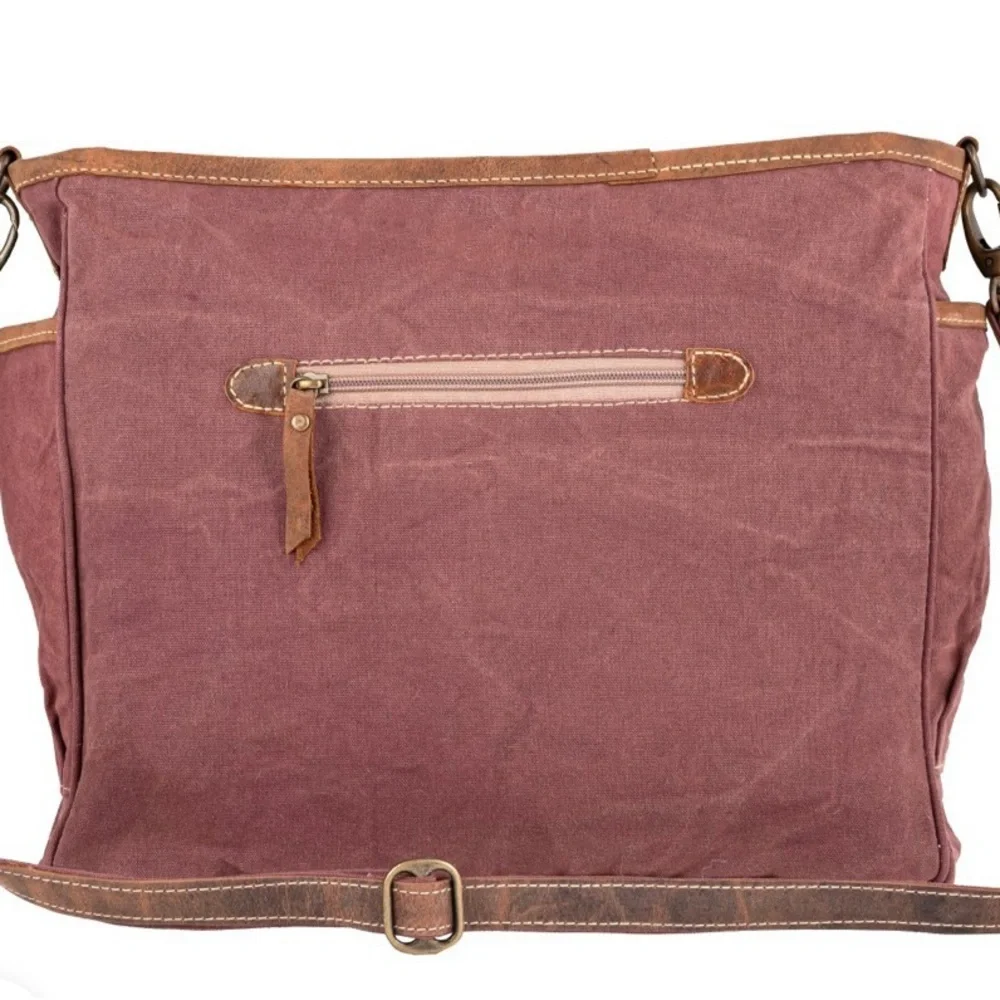 NWT Genuine  Leather  Laptop Messenger bag